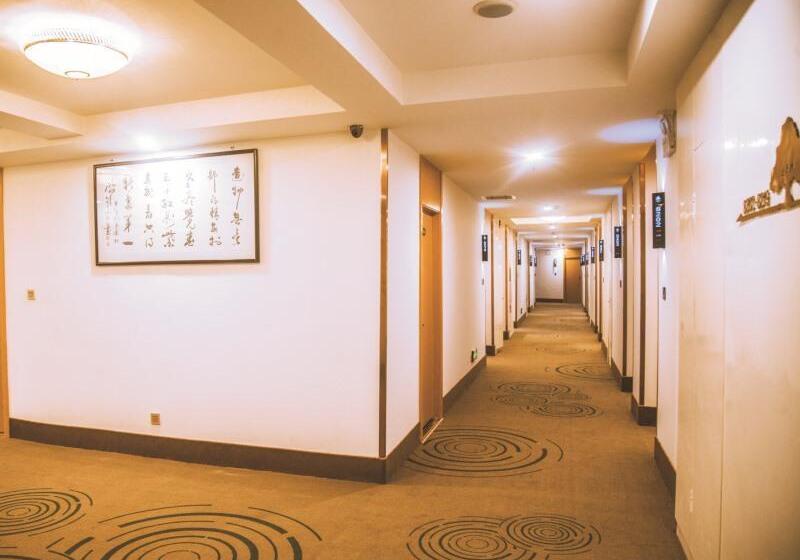 בית מלון כפרי Greentree Inn Huaqingchi Subway Station