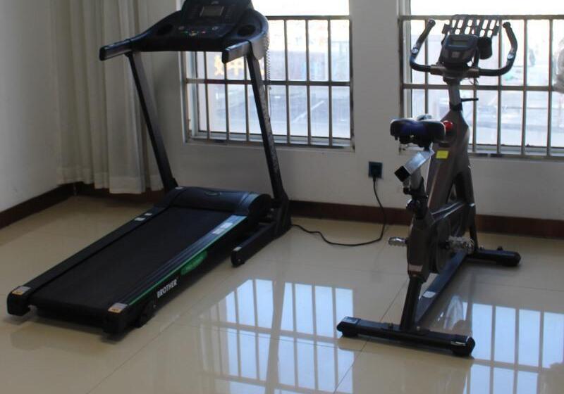 Отель Greentree Inn Zhenjiang Dagang New District Tonggang Road Butterfly Square