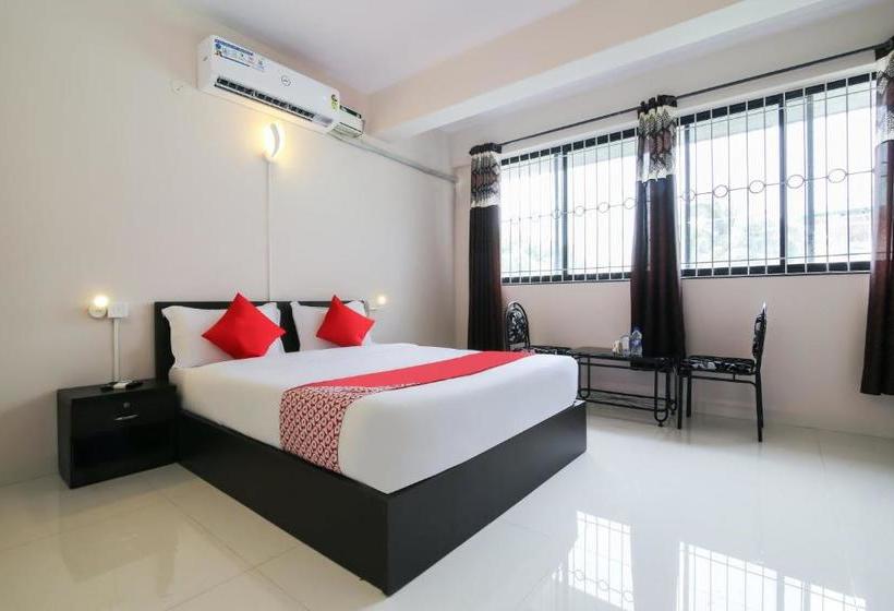 ホテル Oyo 43615  Sunshine