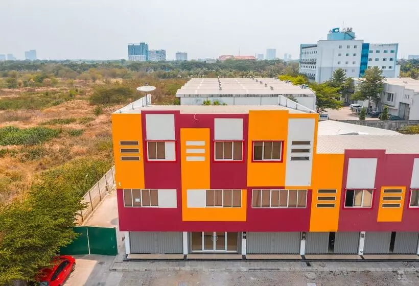 Hotelli Reddoorz @ Iodium Residence Cikarang