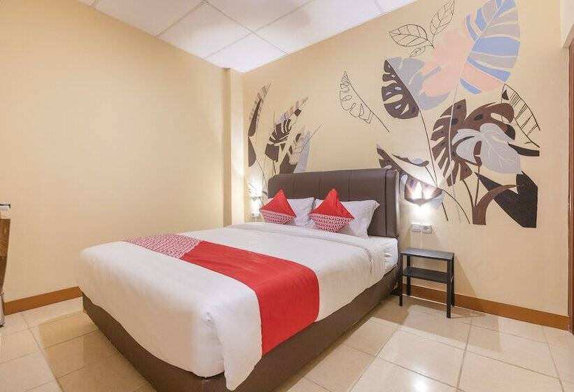 בית מלון כפרי Reddoorz @ Iodium Residence Cikarang