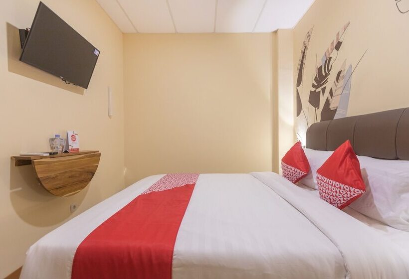 בית מלון כפרי Reddoorz @ Iodium Residence Cikarang