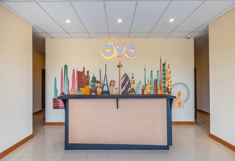 בית מלון כפרי Reddoorz @ Iodium Residence Cikarang