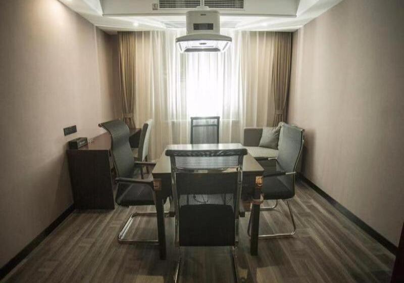 Hotel Shell Fuyang City South Bus Station