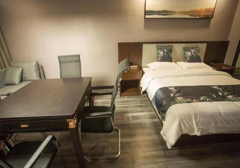 Hotel Shell Fuyang City South Bus Station