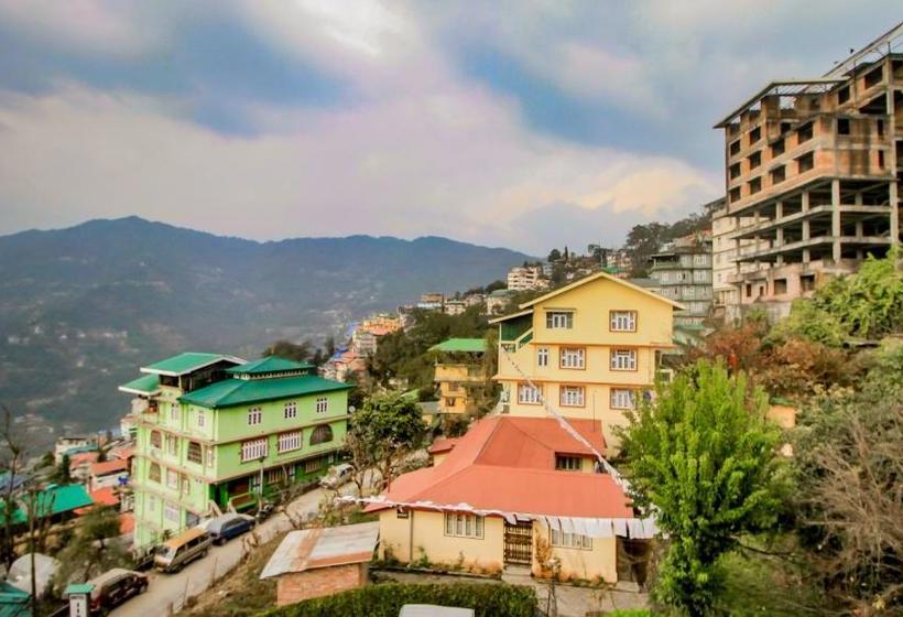 Capital O 63520 Hotel Innori