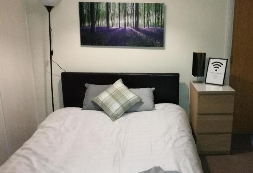 בית מלון כפרי The Maidstone Guesthouse