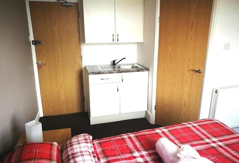 בית מלון כפרי The Maidstone Guesthouse