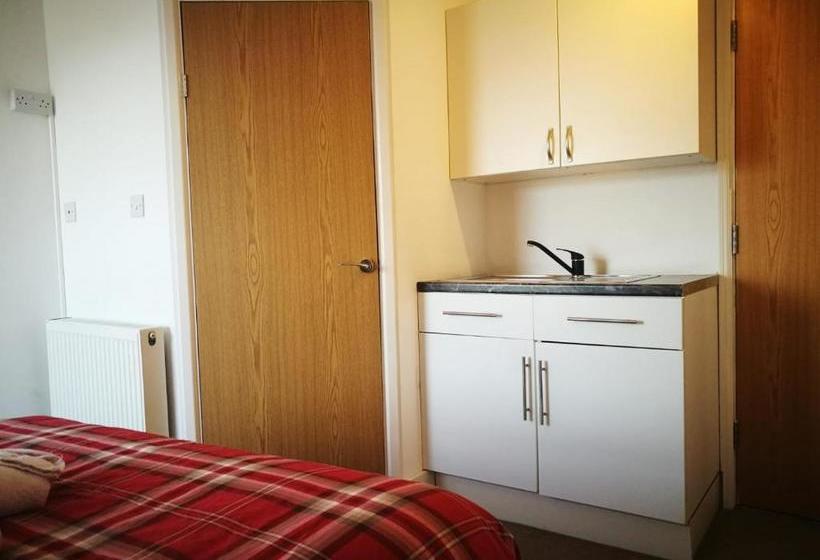 בית מלון כפרי The Maidstone Guesthouse