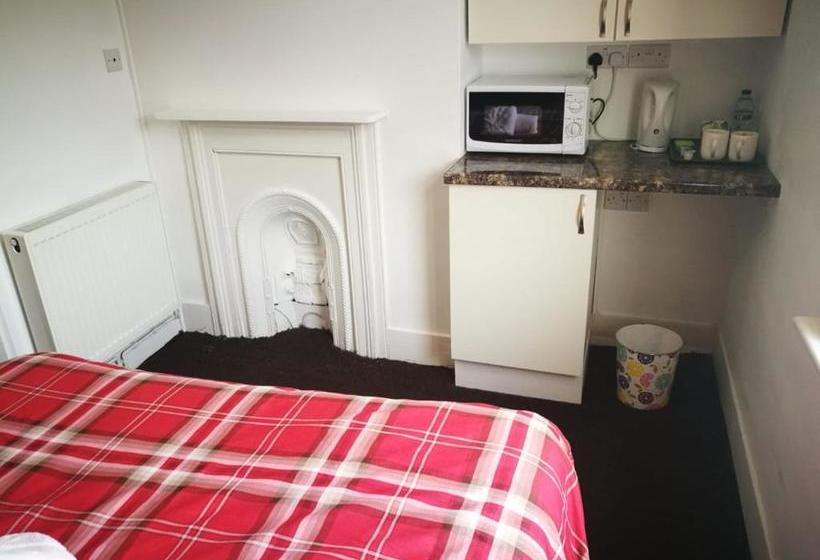 בית מלון כפרי The Maidstone Guesthouse