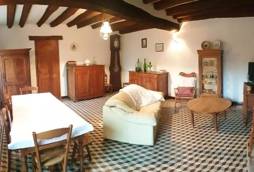 Maison De Charme Avec Jardin Aux Trois Moutiers 116 M² 6 Pers