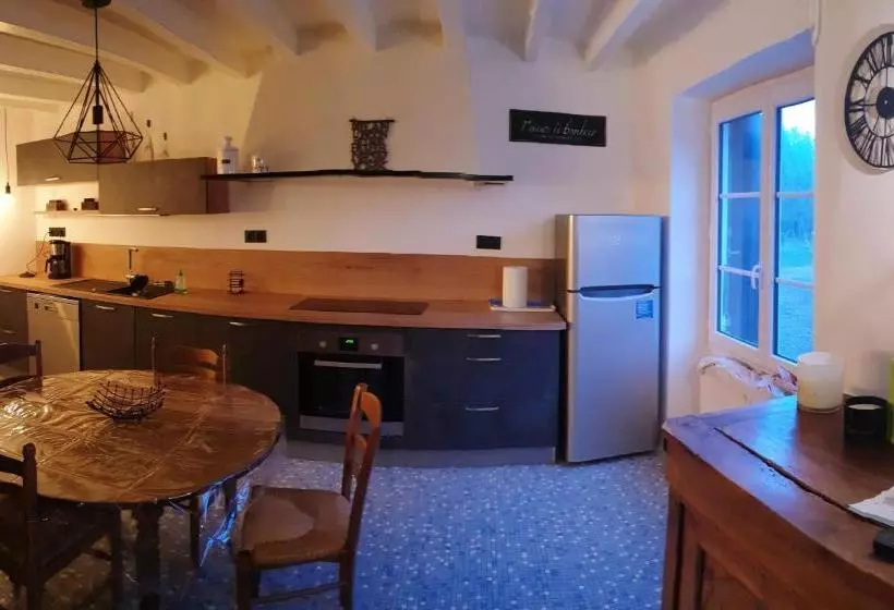 Maison De Charme Avec Jardin Aux Trois Moutiers 116 M² 6 Pers