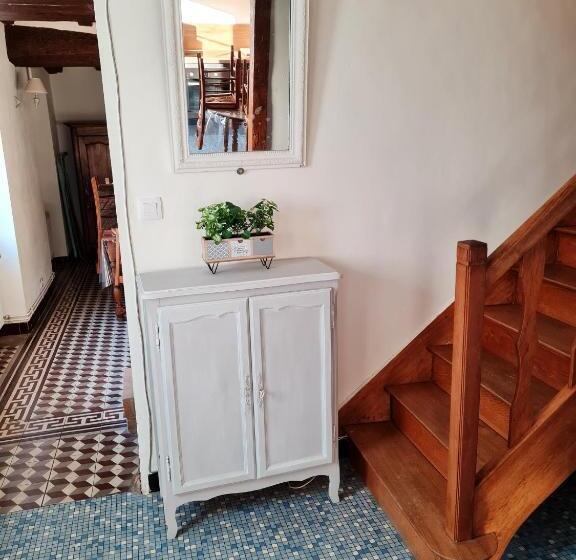 Maison De Charme Avec Jardin Aux Trois Moutiers 116 M² 6 Pers