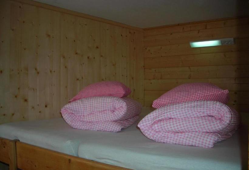 펜션 Skihütte Zams