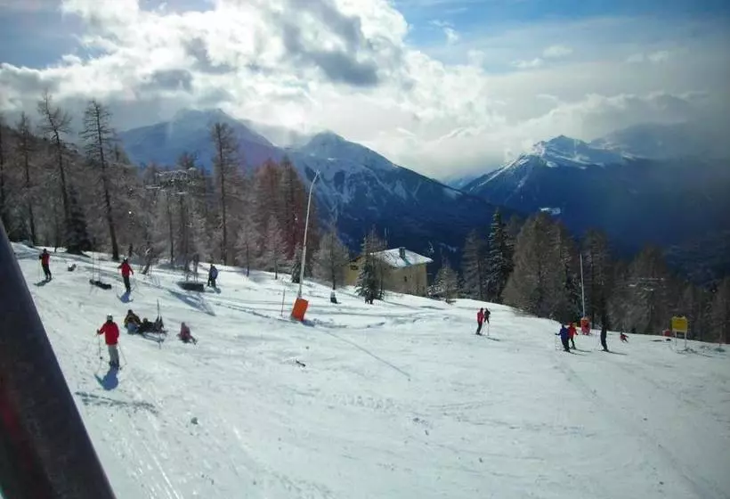 Majatalo Skihütte Zams