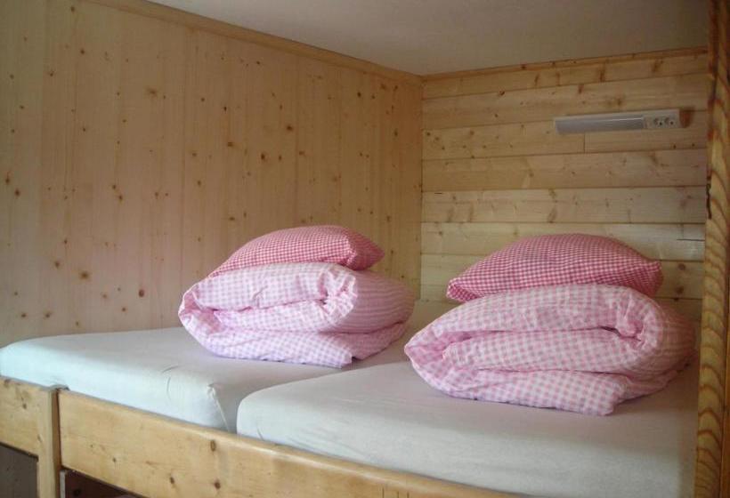 펜션 Skihütte Zams