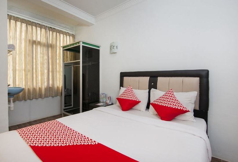 هاستل Sibayak Ncole By Oyo Rooms