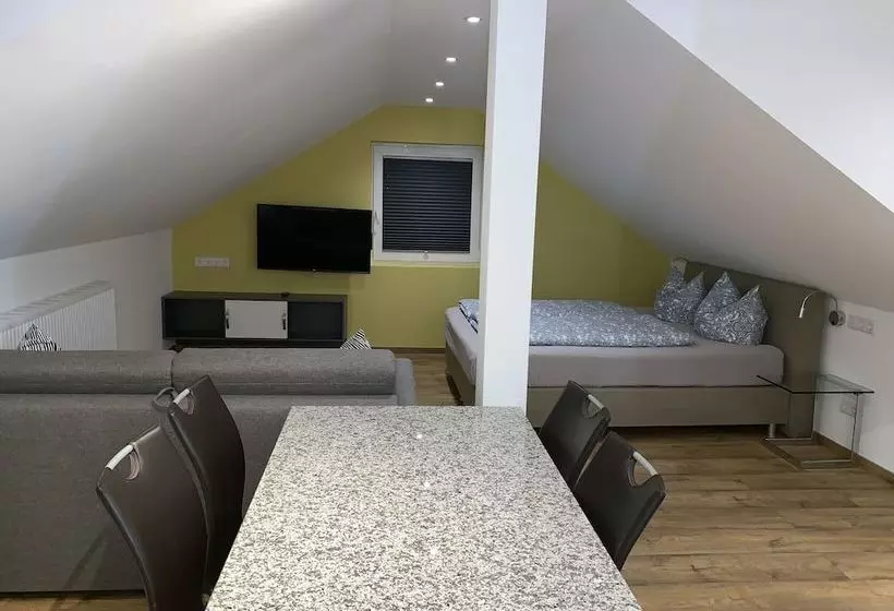 Apartment Köln Ensen