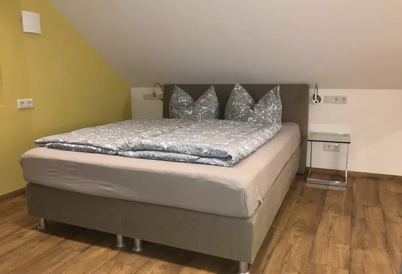 Apartment Köln Ensen