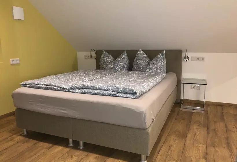Apartment Köln Ensen