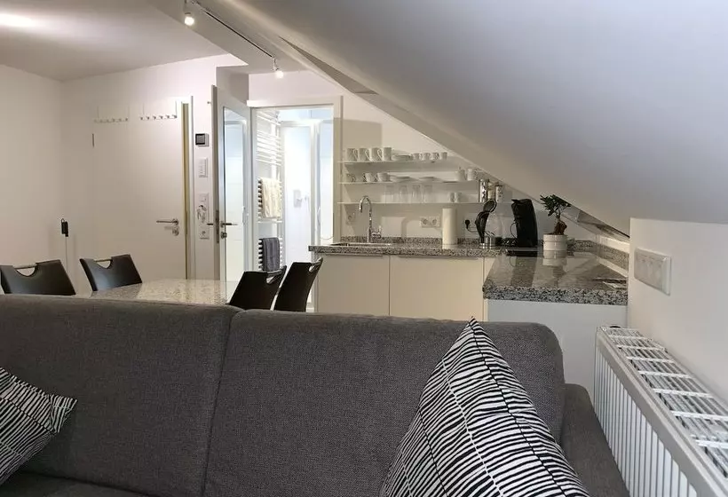 Apartment Köln Ensen