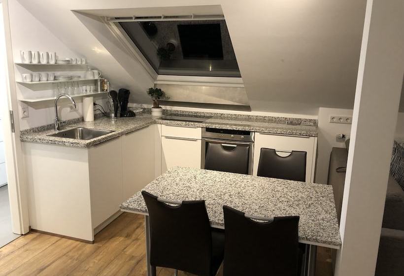 Apartment Köln Ensen