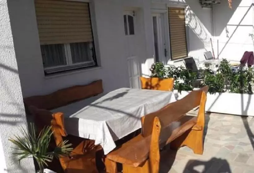 Apartments Sikirica
