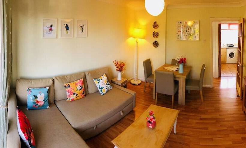 Apple Perch 2br Flat Free Parking