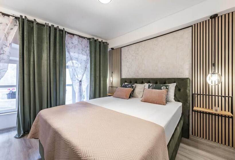 Old Town Fantastic 1