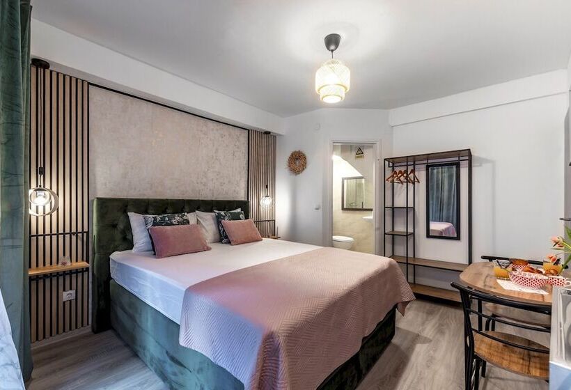 Old Town Fantastic 1