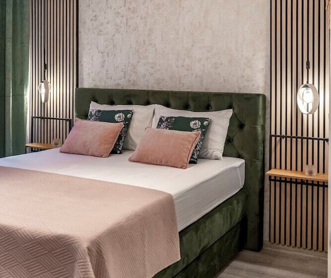 Old Town Fantastic 1