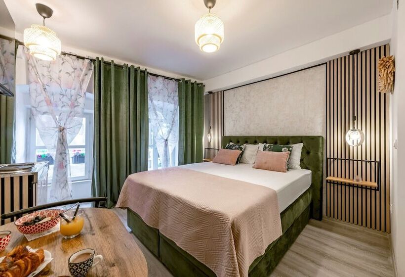 Old Town Fantastic 1