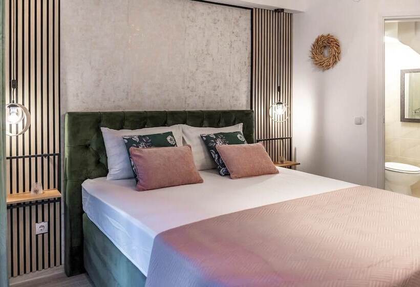 Old Town Fantastic 1