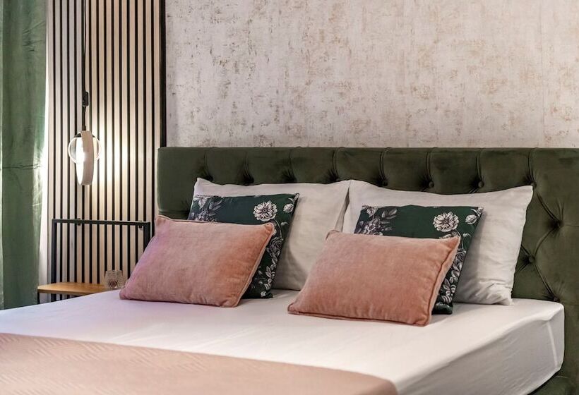 Old Town Fantastic 1