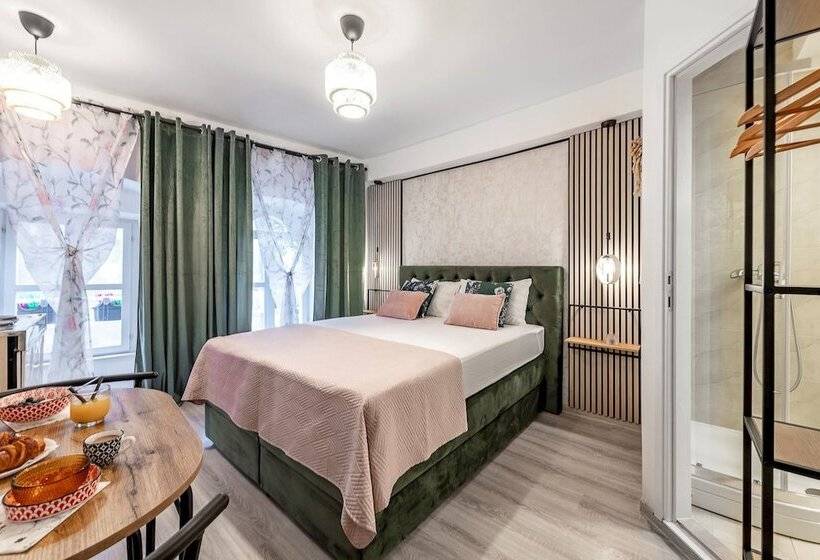 Old Town Fantastic 1