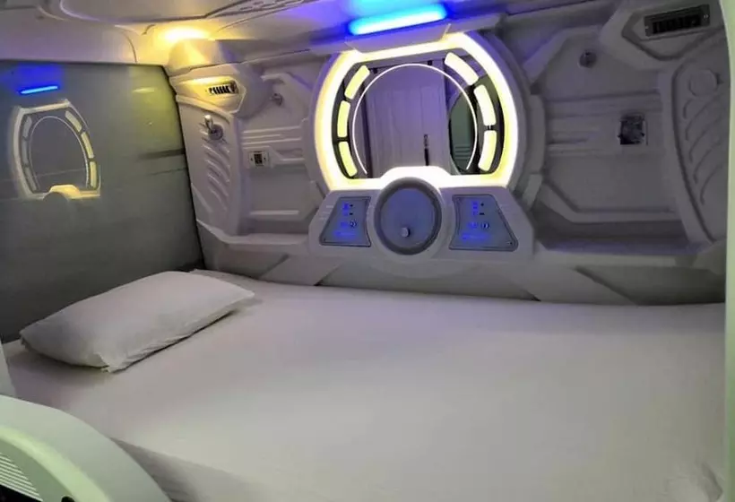 Bangau Capsule Hotel   Downtown Klia