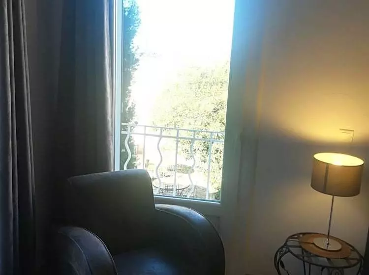 Aamiaismajoitus (B&B) Chambre D Hotes Le Bel Oustau