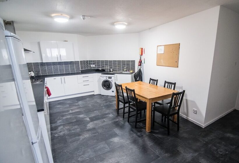 Gildart Street X One Rooms Hostel