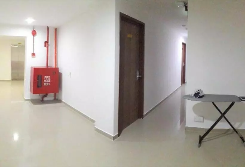 Shobi Hotel Johor Bahru Near Ciq Jb