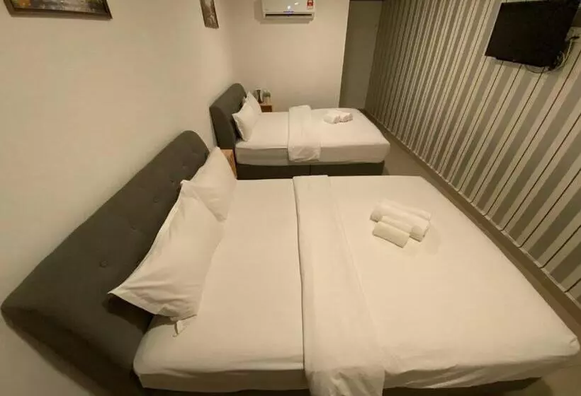 Shobi Hotel Johor Bahru Near Ciq Jb