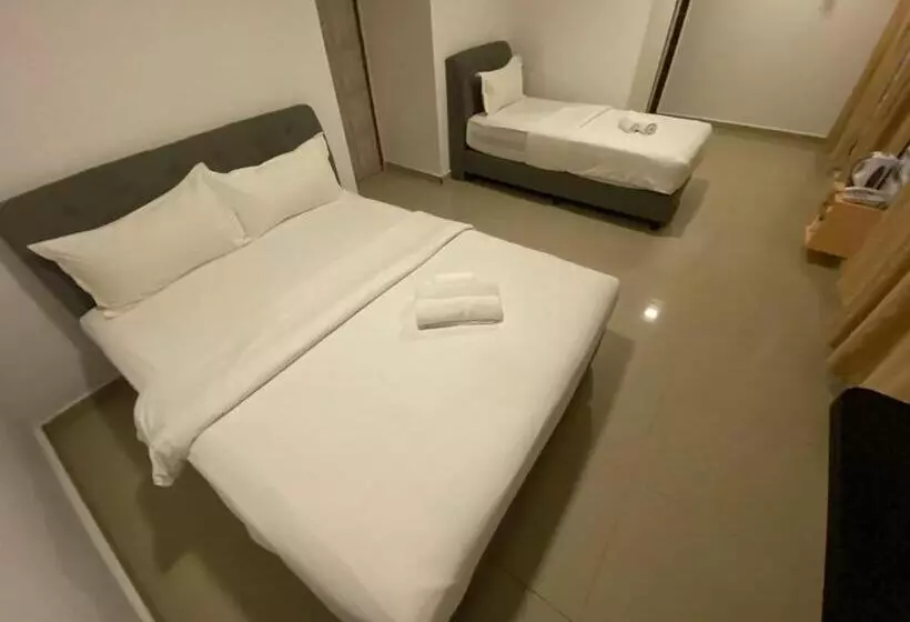 Shobi Hotel Johor Bahru Near Ciq Jb
