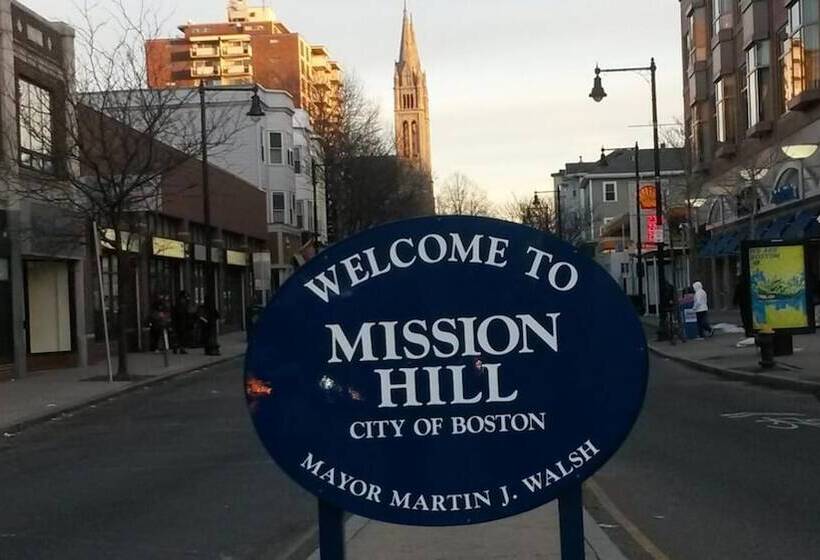 펜션 Bedrooms Near Fenway & Downtown Boston