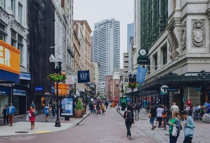 펜션 Bedrooms Near Fenway & Downtown Boston