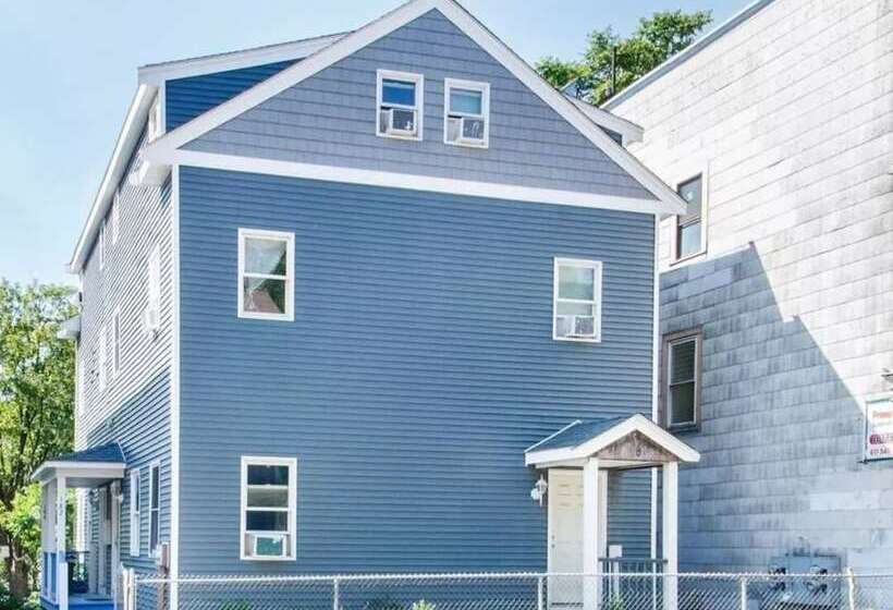 펜션 Bedrooms Near Fenway & Downtown Boston