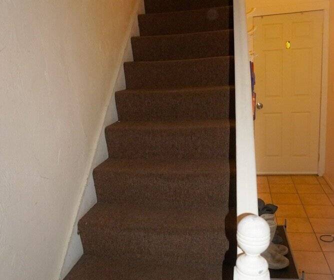 펜션 Bedrooms Near Fenway & Downtown Boston