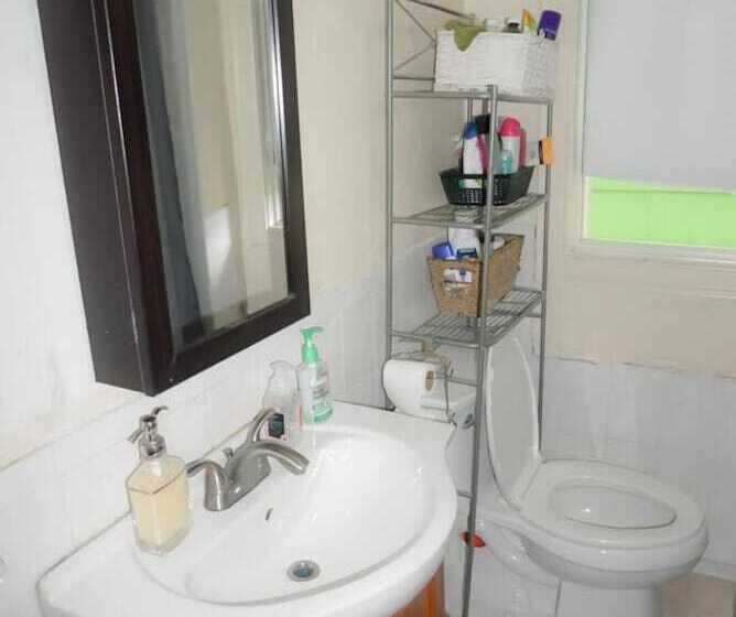 펜션 Bedrooms Near Fenway & Downtown Boston