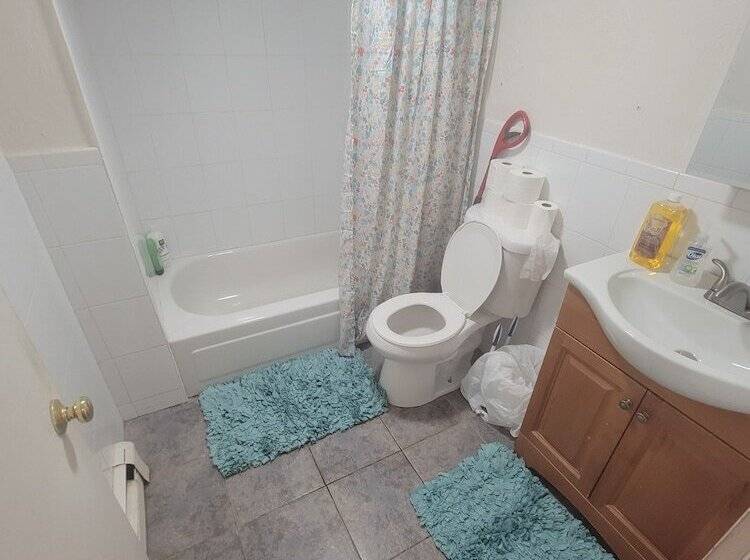 펜션 Bedrooms Near Fenway & Downtown Boston