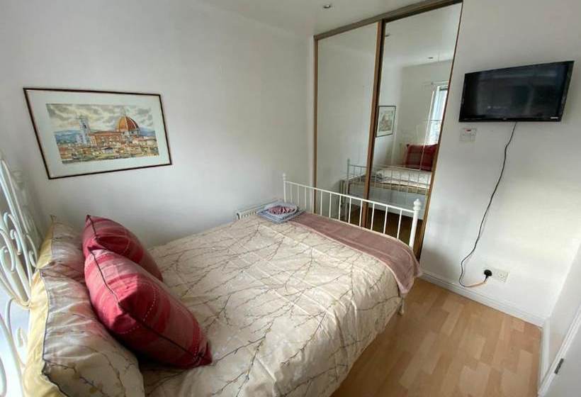 펜션 Westferry Hub Rooms