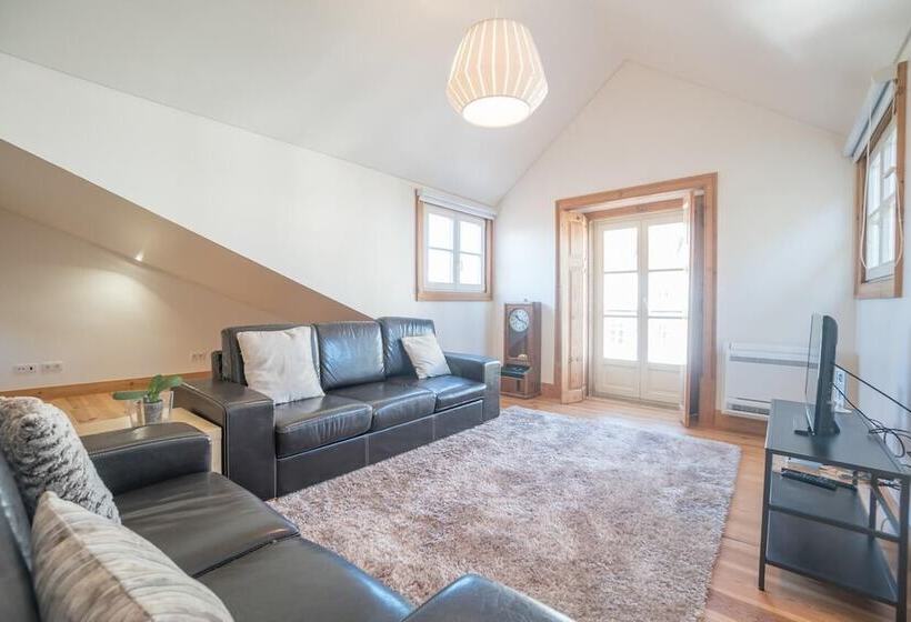 Superb Flat Cathedral & River View