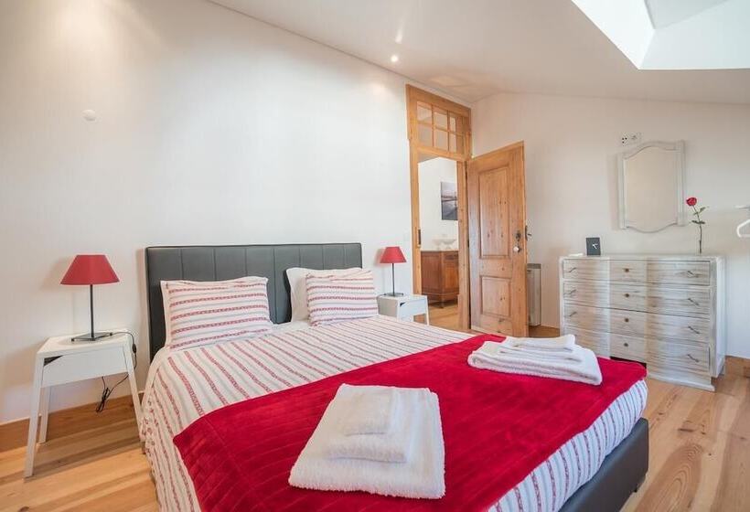 Superb Flat Cathedral & River View